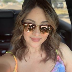 Meet your Posher, Lucia